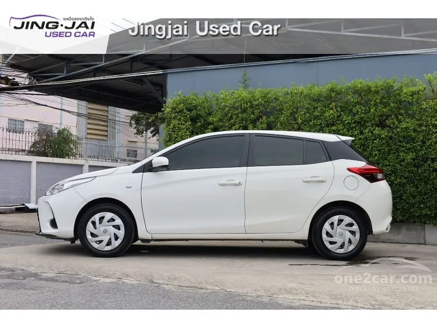 2020 Toyota YARIS Entry Hatchback