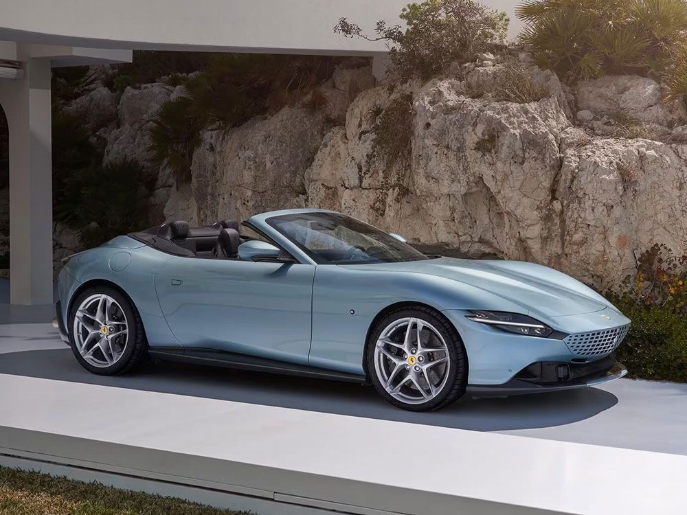 Menaksir Harga Ferrari Roma Spider, Berapa Banderol Mobil 'Termurah' Ferrari Ini?