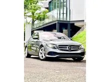 2017 Mercedes-Benz E250 2.0 Avantgarde CKD Sedan Gray on Black Odo 48 Rb (TERMURAH)
