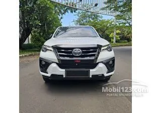 2020 Toyota Fortuner 2.4 VRZ TRD 4X2 SUV