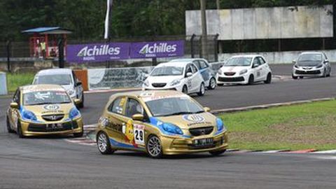 Felix dan Uki Berbagi Kemenangan di Seri I Honda Brio Speed Challenge 2015