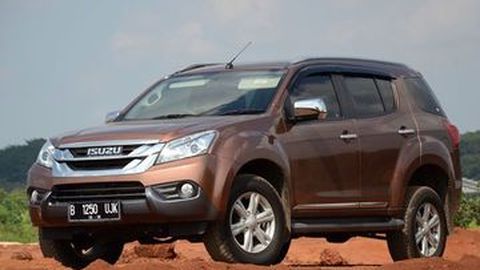 Isuzu MU-X tak akan Biarkan Pajero Sport dan Fortuner
