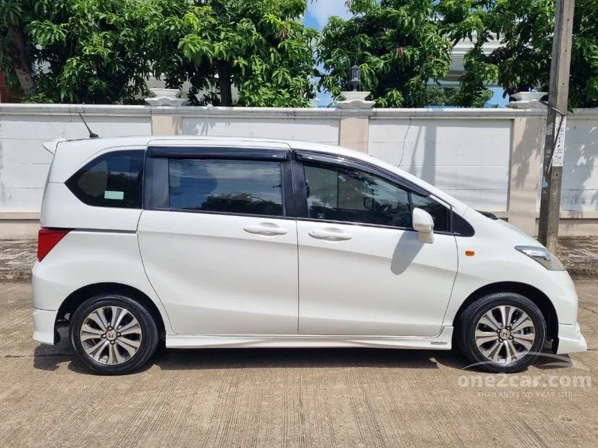 2013 Honda FREED EL Wagon
