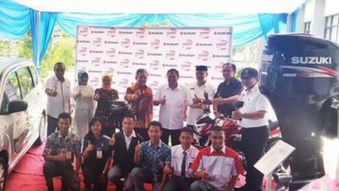 Suzuki Menyumbangkan 203 Material ke SMK di Indonesia