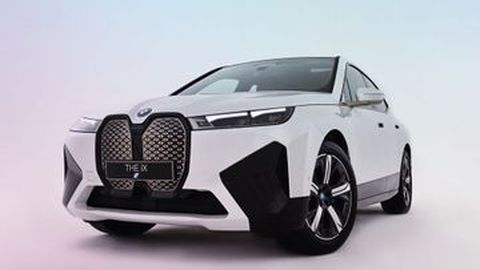 BMW iX Diklaim sebagai Mobil Listrik Mewah Paling Laris di Indonesia!