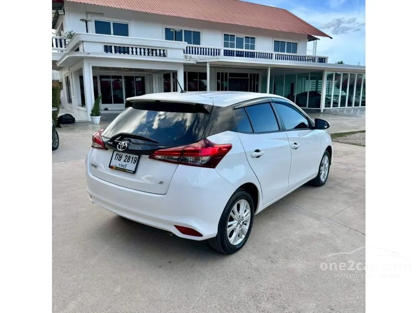 2019 Toyota YARIS E Hatchback