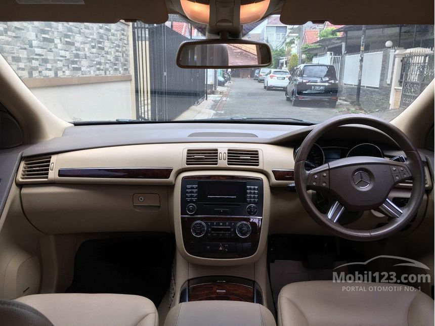 Jual Mobil Mercedes-Benz R300 L 2009 Family 3.0 di DKI Jakarta ...