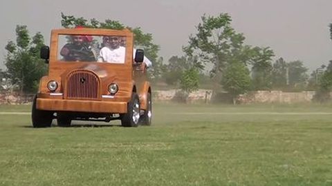 Mobil Kayu Unik Ini Bisa Berlari 120 Km/Jam