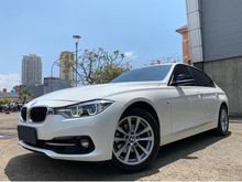 2018 BMW 320i 2.0 Sport Sedan Lci White On Black TOTAL DP 125JT KONDISI MULUS DAN TERAWAT #CECILIAAUTO