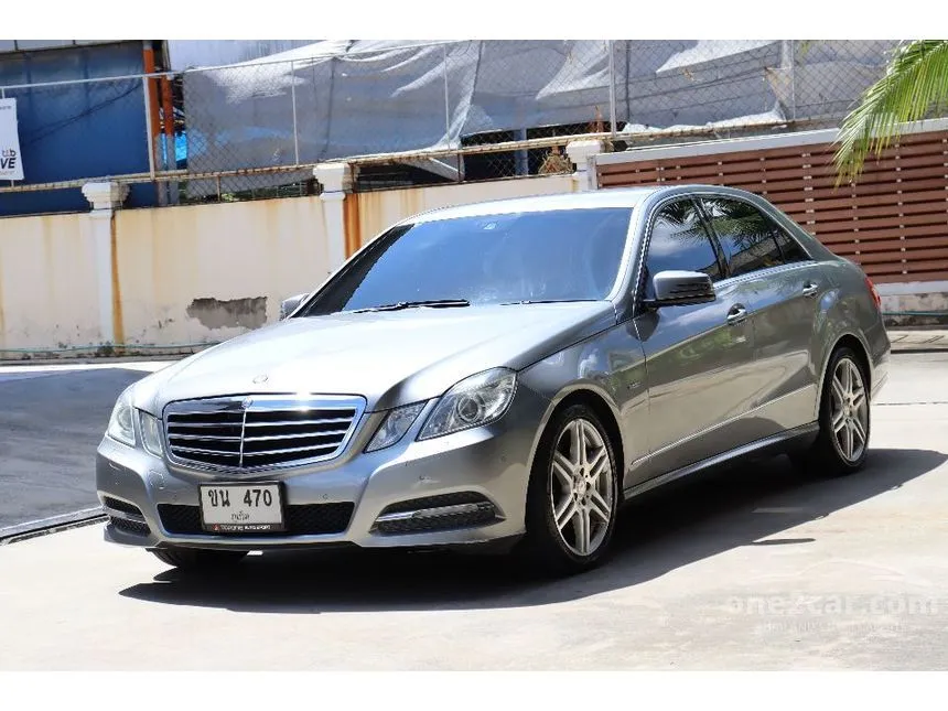 2011 Mercedes-Benz E250 Avantgarde CGI BlueEFFICIENCY Sedan