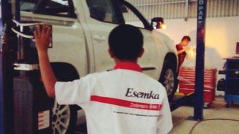 Esemka Digdaya Tuai Kontroversi