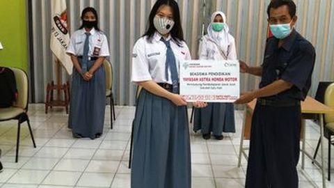 Yayasan AHM Gelontorkan Beasiswa Senilai Rp 350 Juta