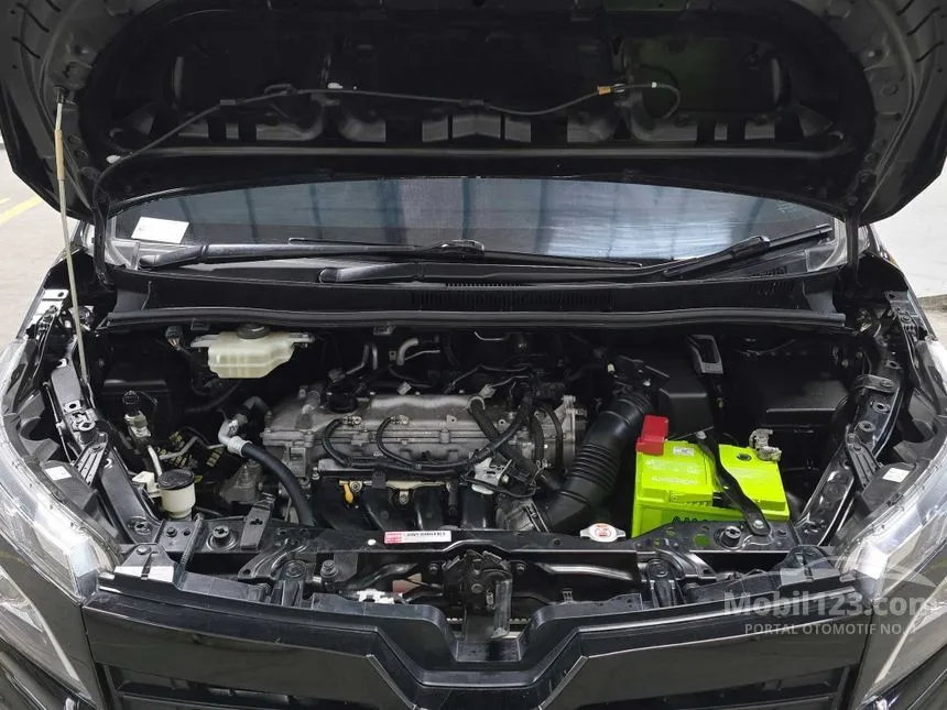 2022 Toyota Voxy (Non Premium Color) MPV