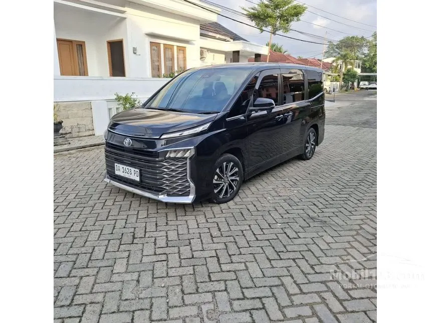 2022 Toyota Voxy MPV