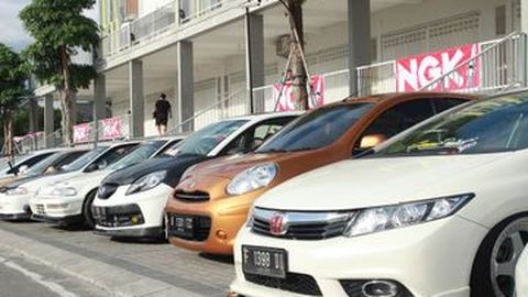 NGK Pitstop Palu Diramaikan Konvoi Ratusan Mobil