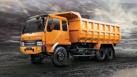 Berkenalan dengan Mitsubishi Fuso FN 527 ML, Truk 220 PS 6x4 Legendaris
