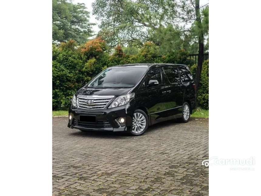 2013 Toyota Alphard SC MPV