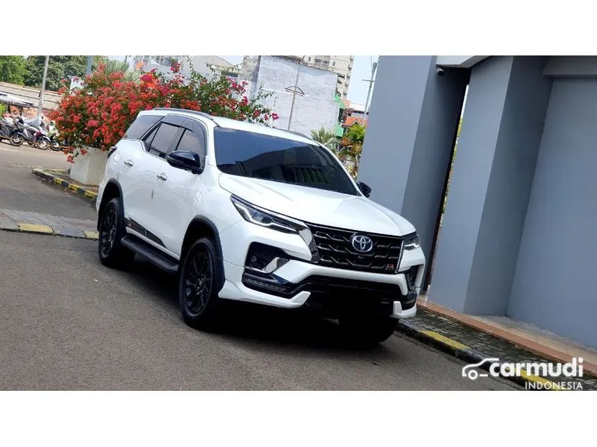 2024 Toyota Fortuner GR Sport 4X2 SUV
