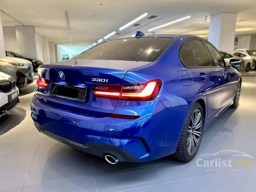 2022 BMW 330i M Sport Driving Assist Pack Sedan