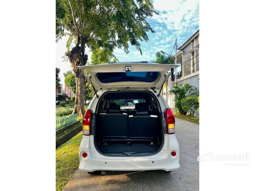 2012 Toyota Avanza Veloz MPV