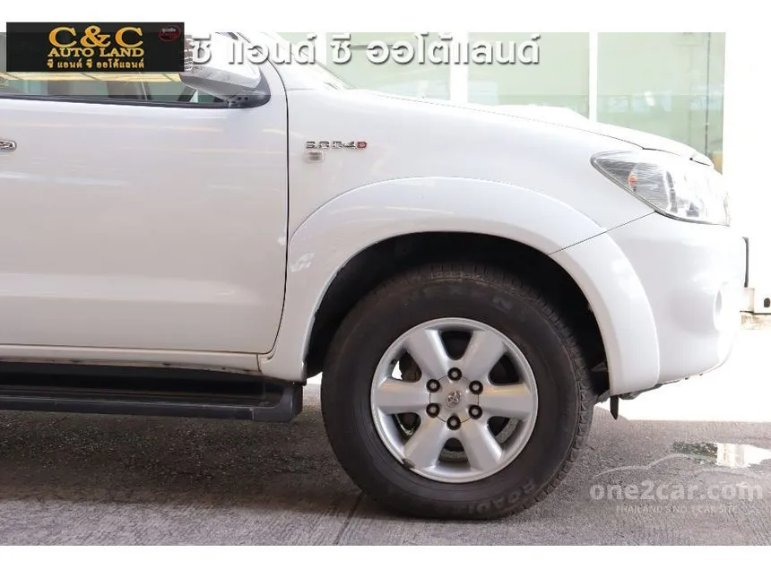 2011 Toyota FORTUNER V SUV