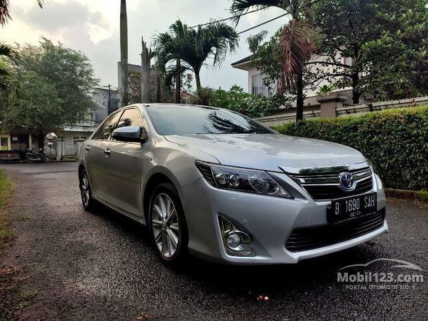 Toyota Camry  Hybrid  Hybrid  Mobil bekas  dijual di 