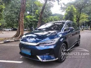 2024 BYD M6 Superior Captain 6 Seater MPV