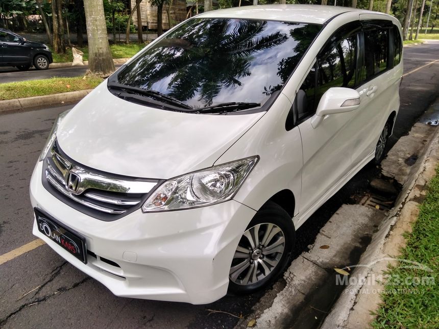 Honda freed 2012 года