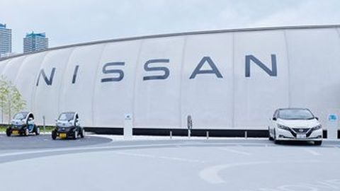 Solusi Menarik Nissan di Era Mobil Listrik, Bayar Parkir Pakai Setrum