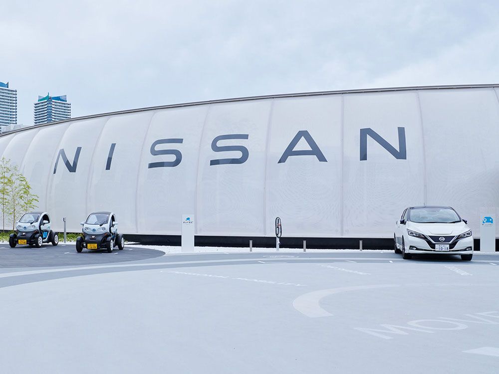 Solusi Menarik Nissan di Era Mobil Listrik, Bayar Parkir Pakai Setrum