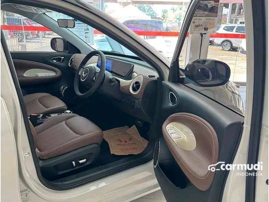 2024 Wuling Binguo EV Premium Range Hatchback