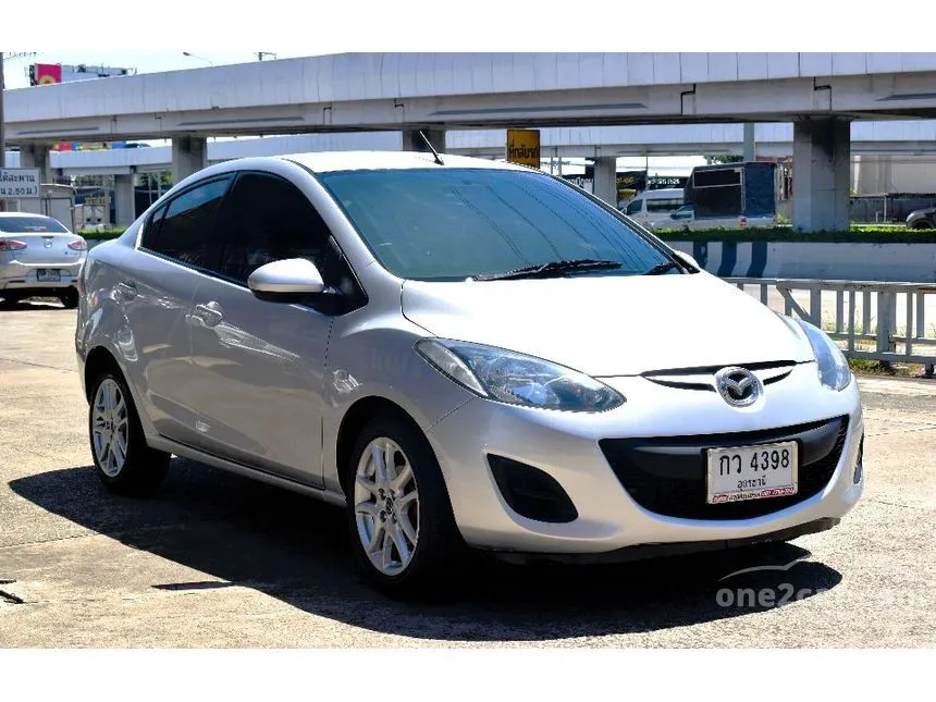 2014 Mazda 2 Elegance Groove Sedan