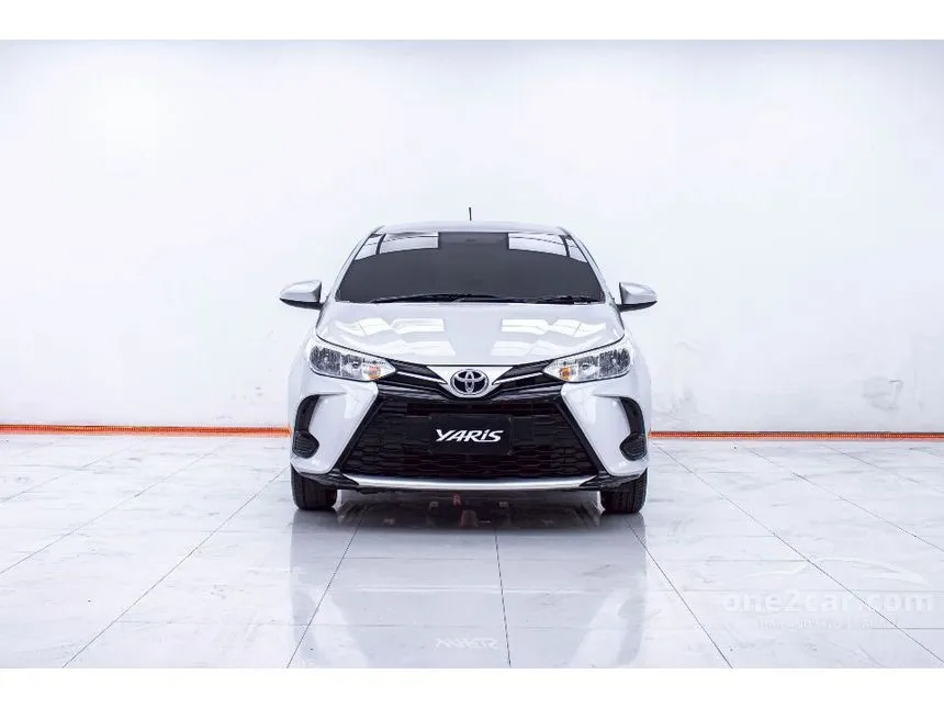 2021 Toyota YARIS Entry Hatchback