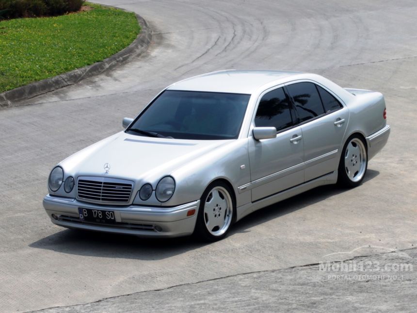 1998 Mercedes-Benz E320 W210 3.2 Automatic Sedan