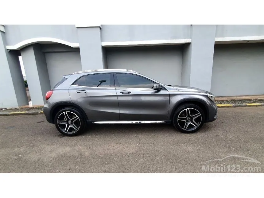 2019 Mercedes-Benz GLA200 AMG Line SUV