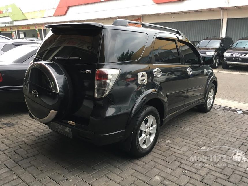 Jual Mobil  Toyota  Rush  2010 S 1 5 di Jawa  Barat  Manual SUV 