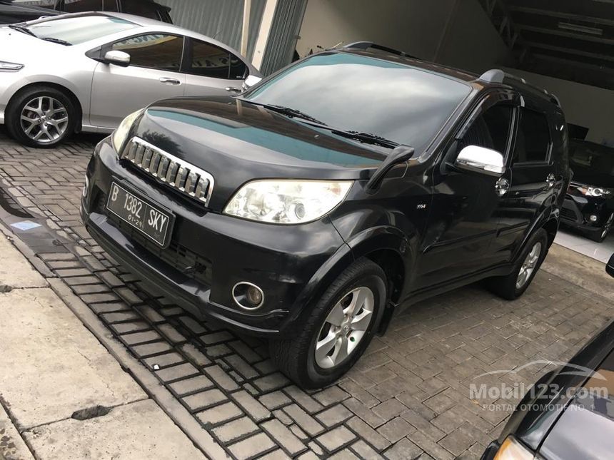 Jual Mobil  Toyota  Rush  2010 S 1 5 di Jawa  Barat  Manual SUV 