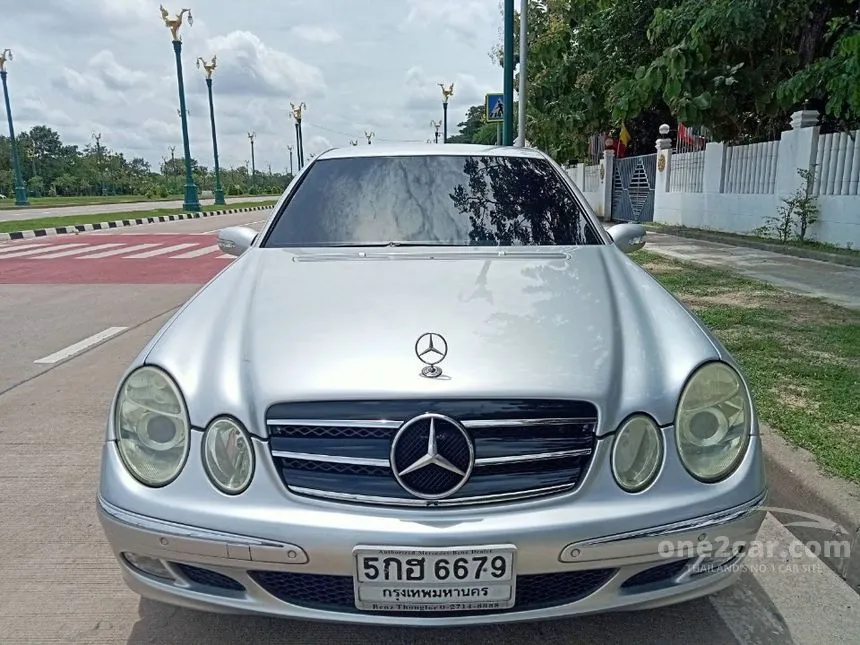 2005 Mercedes-Benz E200 Kompressor Avantgarde Sedan