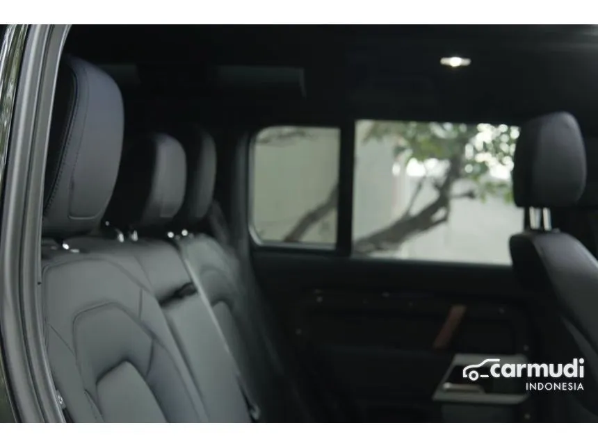 2023 Land Rover Defender 110 P300 HSE Explorer Package SUV