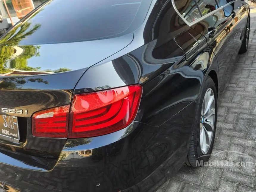 2011 BMW 523i Sedan