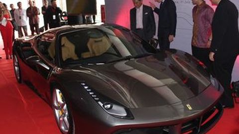Beli Ferrari 488 GTB Sekarang, Dapat tahun Depan