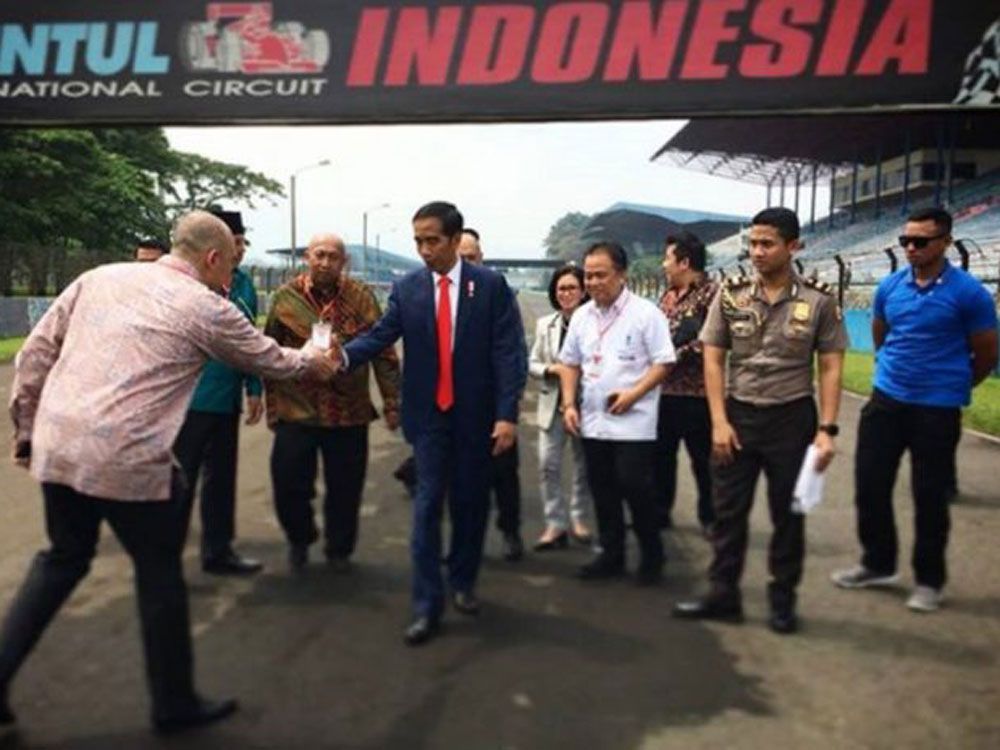 Lexus Nilai SUV Milik Prabowo Cocok jadi Mobil Blusukan Jokowi.