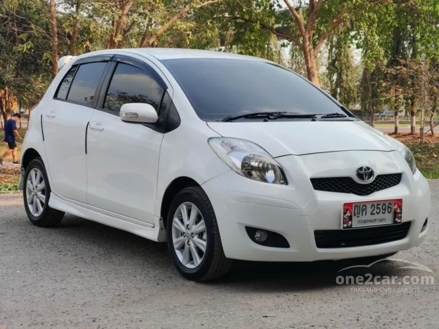 2010 Toyota Yaris E Hatchback