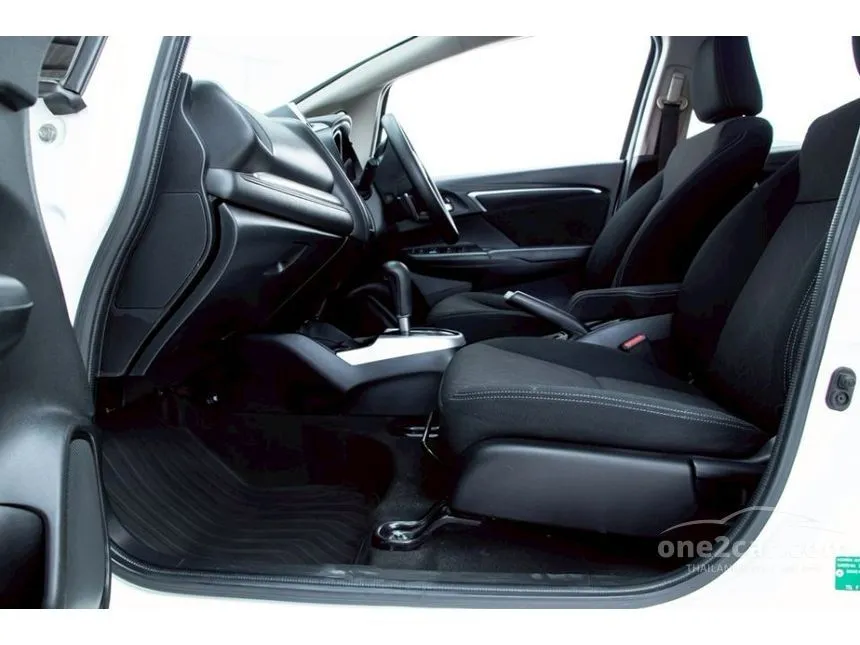 2014 Honda JAZZ SV Hatchback