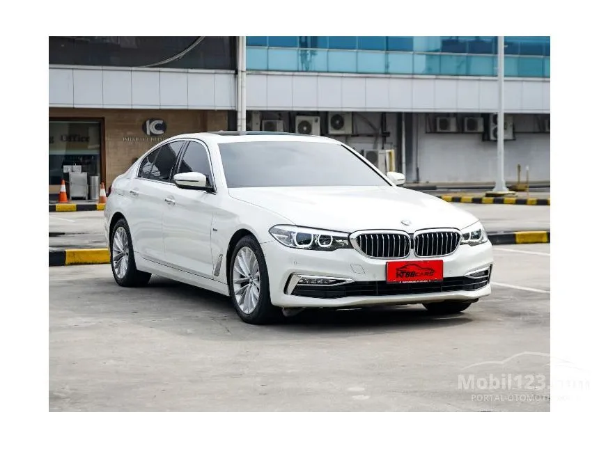 Jual Mobil BMW 530i 2018 Luxury 2.0 di DKI Jakarta Automatic Sedan Putih Rp 580.000.000