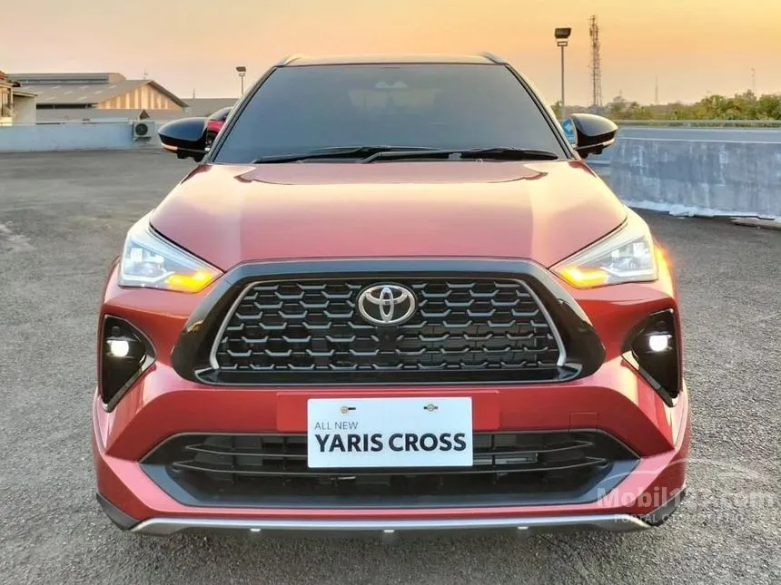 Jual Mobil Toyota Yaris Cross 2025 S HV with GR Parts Aero Pkg(Prem Clr) 1.5 di Banten Automatic SUV Merah Rp 315.000.000