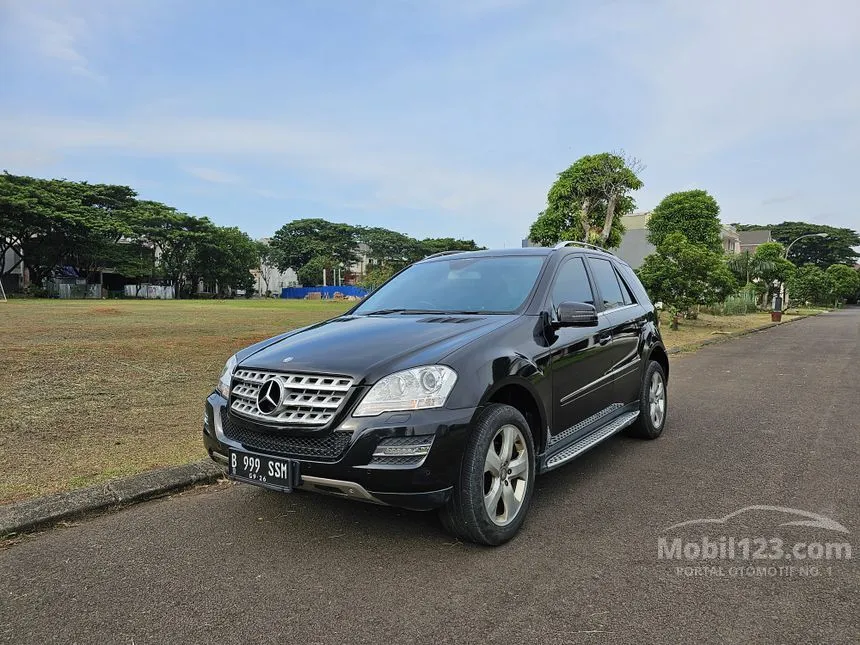 2011 Mercedes-Benz ML300 SUV