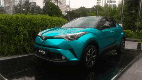 Harga Toyota C-HR Hybrid Masih Mungkin Turun