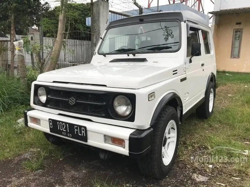 Jual Mobil Suzuki Katana 1998 GX 1.0 di Jawa Timur Manual Wagon Putih Rp 75.000.000