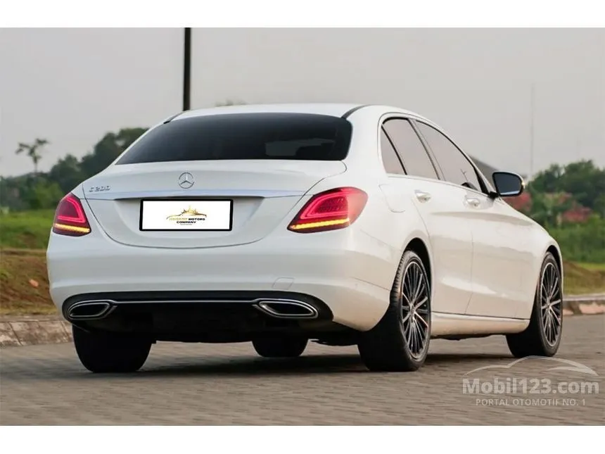 2019 Mercedes-Benz C200 EQ Boost Avantgarde Line Sedan